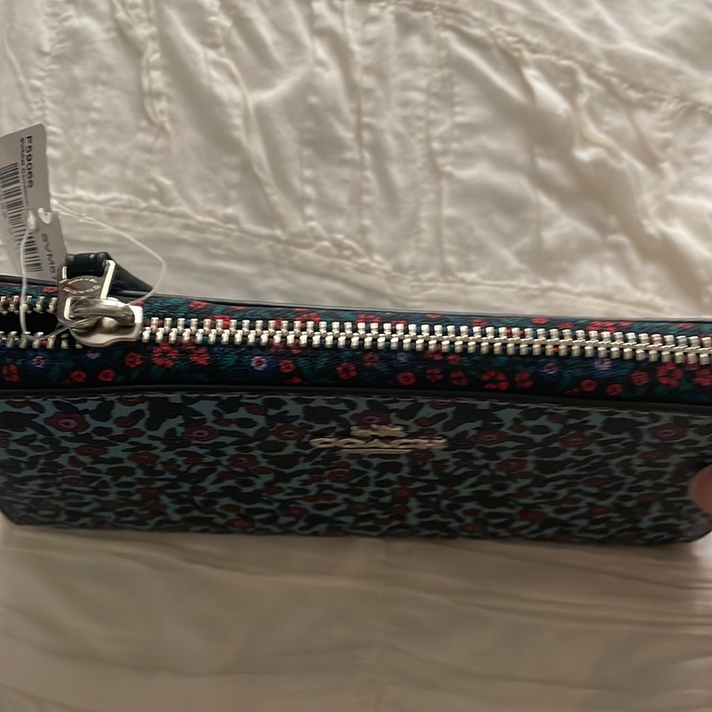 Wallet - Picture 3 of 4